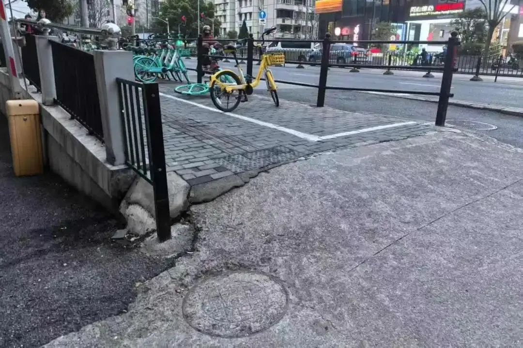 爬坡难下坡险,居民出行难题如何解? 第1张 爬坡难下坡险,居民出行难题如何解? 第1张